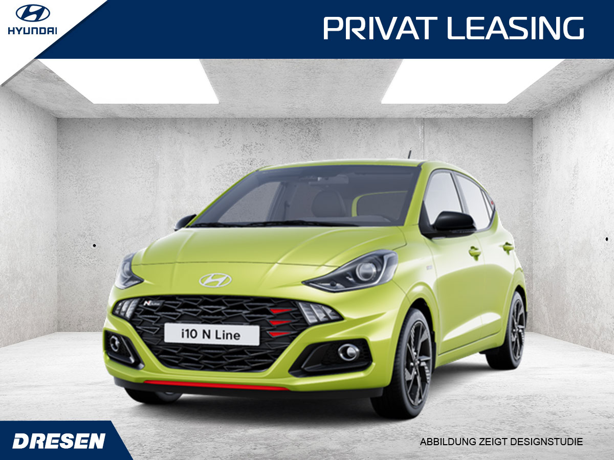Grüner Hyundai i10 N-Line vor Betonwand. Vorschau Privatleasingangebot