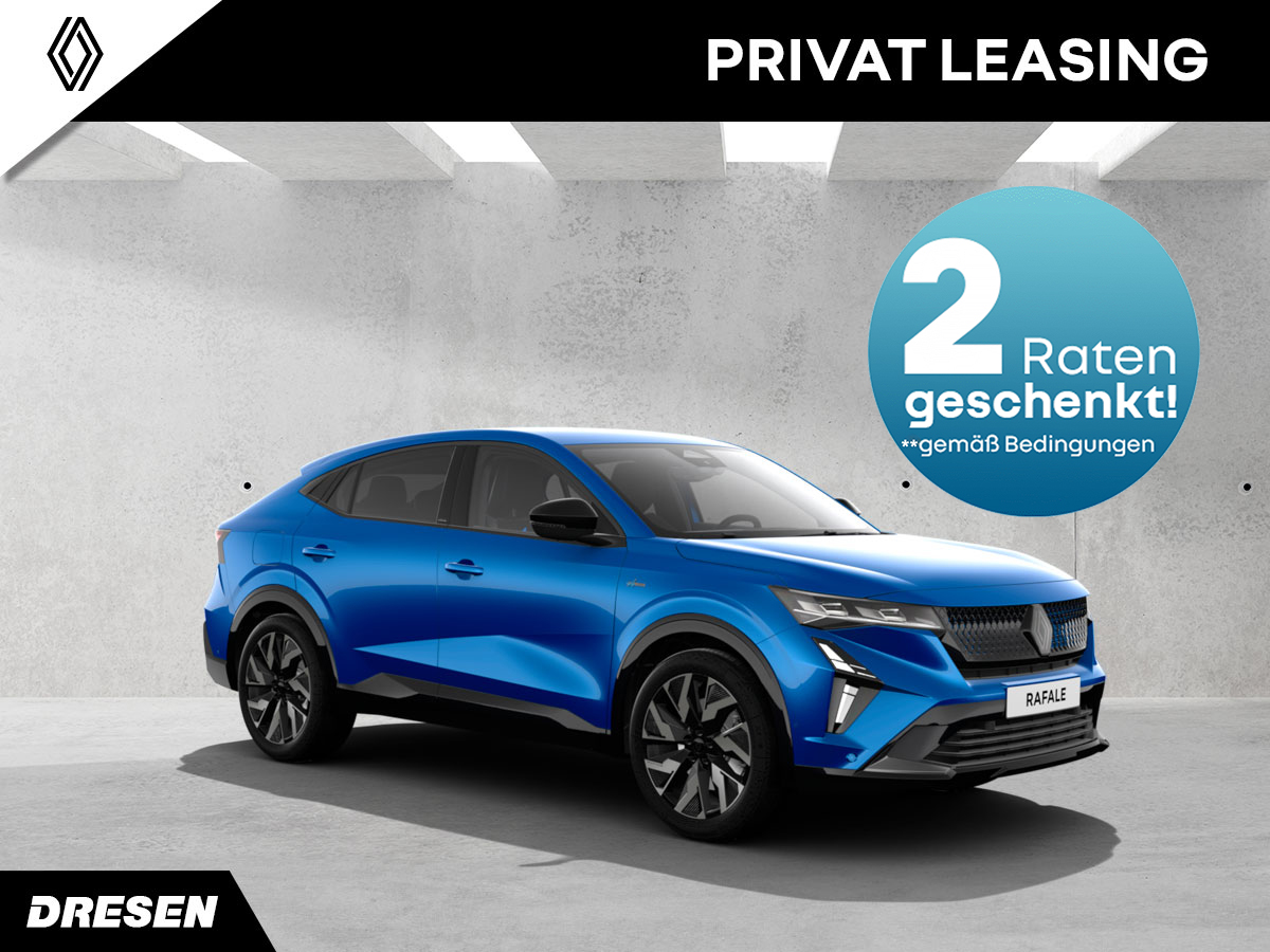 Blauer Renault Rafale vor Betonwand Hintergrund. Vorschau Privatleasingangebot.